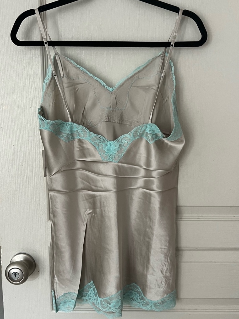 Gold Hawk Moonbeam Gray Silk Lace Longline Cami L NWT - Picture 4 of 8